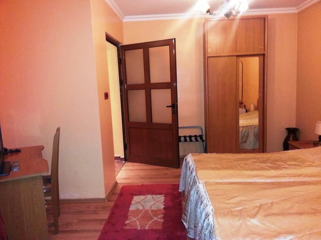Family Hotel Silvestar Veliko Tarnovo Quarto foto