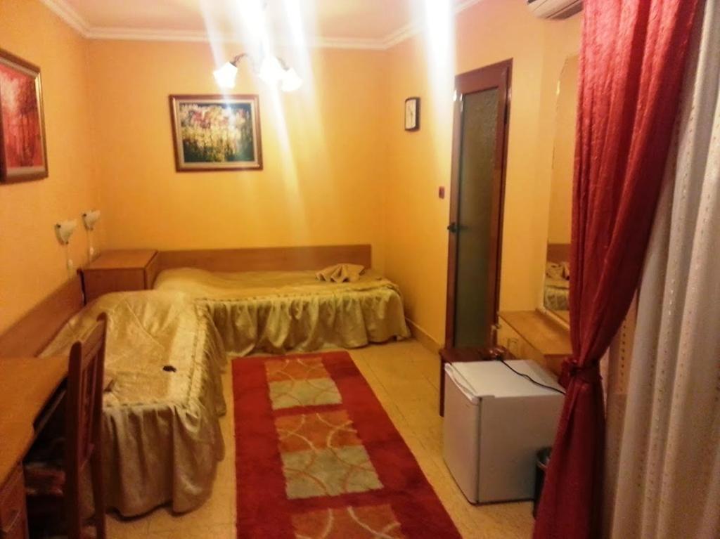 Family Hotel Silvestar Veliko Tarnovo Quarto foto