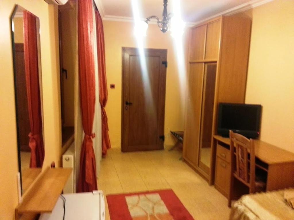 Family Hotel Silvestar Veliko Tarnovo Quarto foto